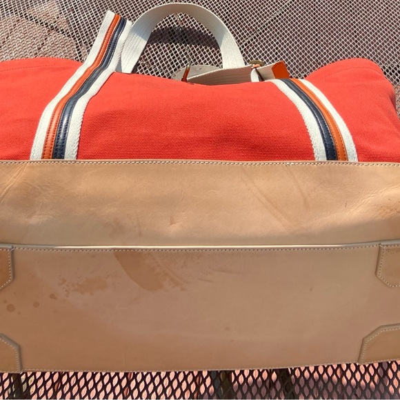 Coach Bleecker legacy Tote. - Picture 5 of 16